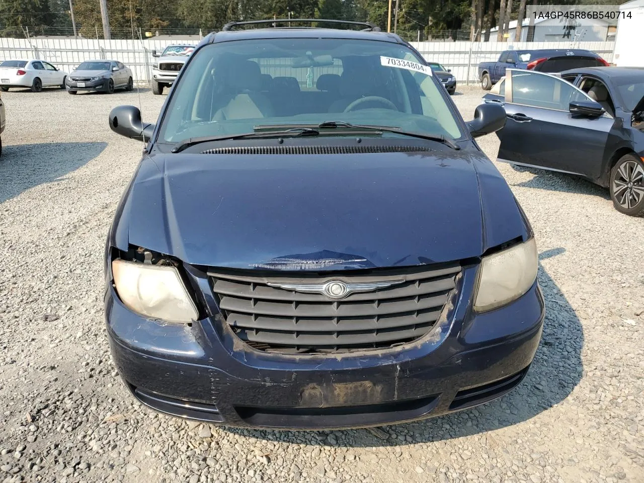 1A4GP45R86B540714 2006 Chrysler Town & Country