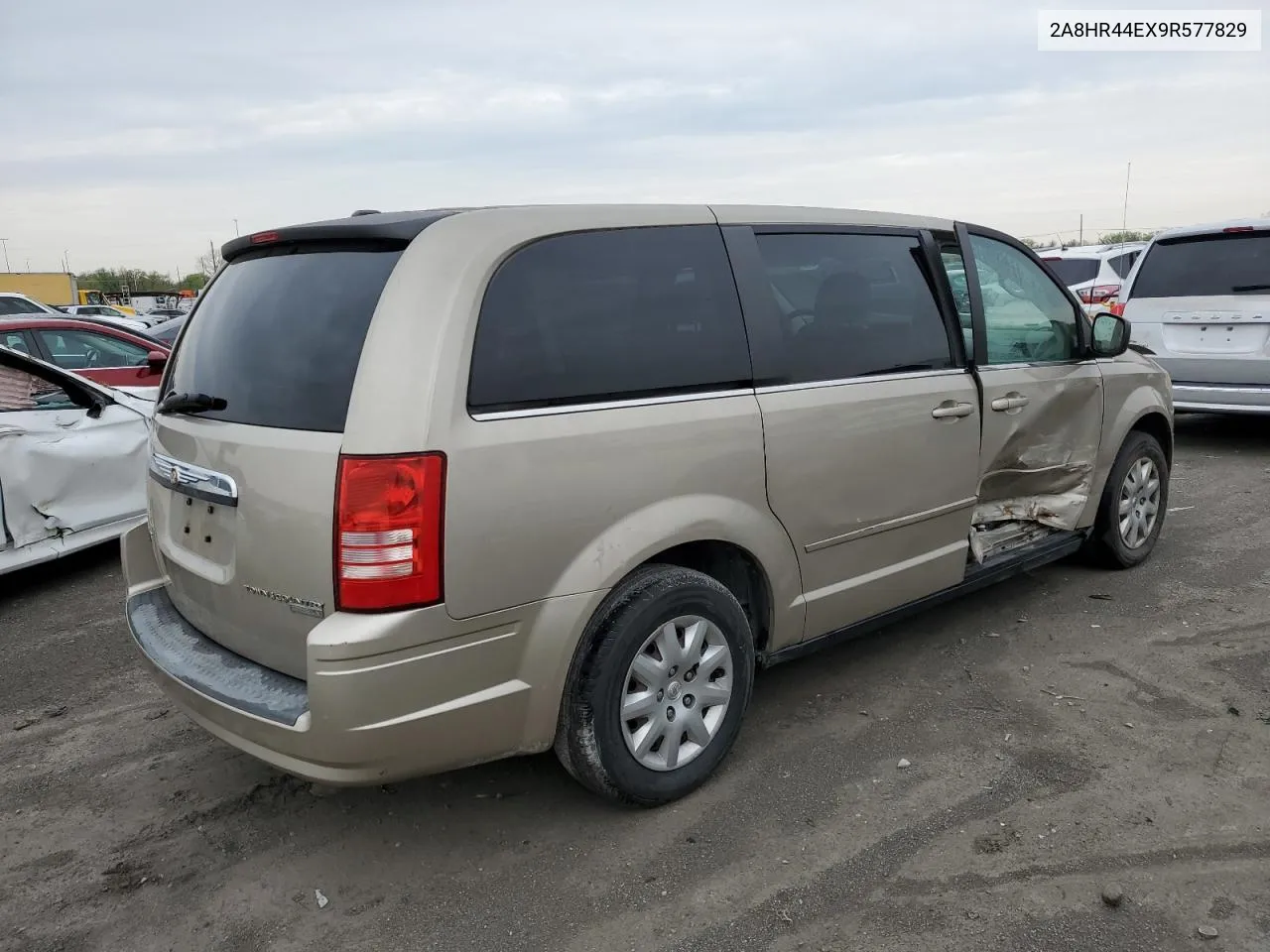 2009 Chrysler Town & Country Lx VIN: 2A8HR44EX9R577829 Lot: 50076374