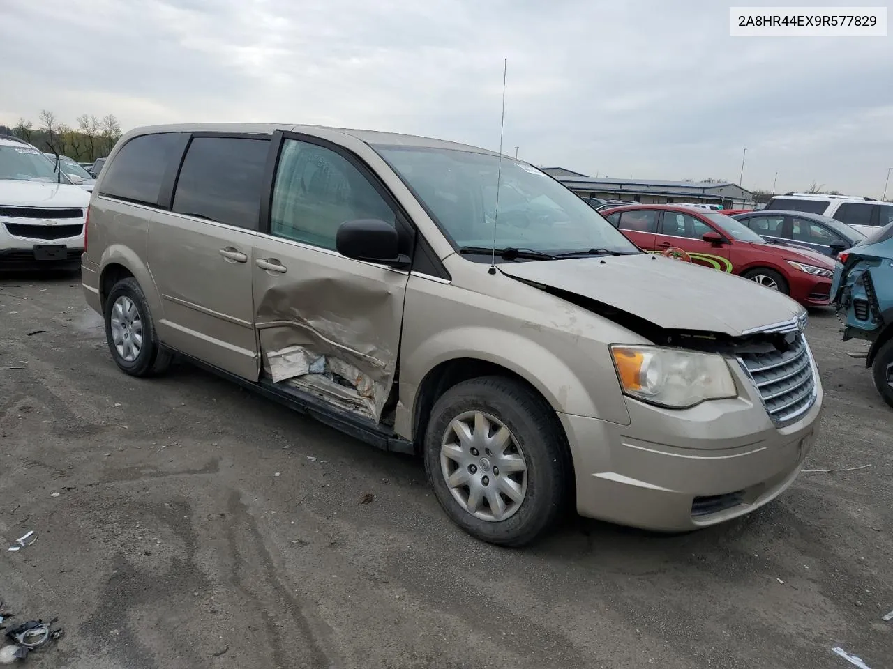 2009 Chrysler Town & Country Lx VIN: 2A8HR44EX9R577829 Lot: 50076374