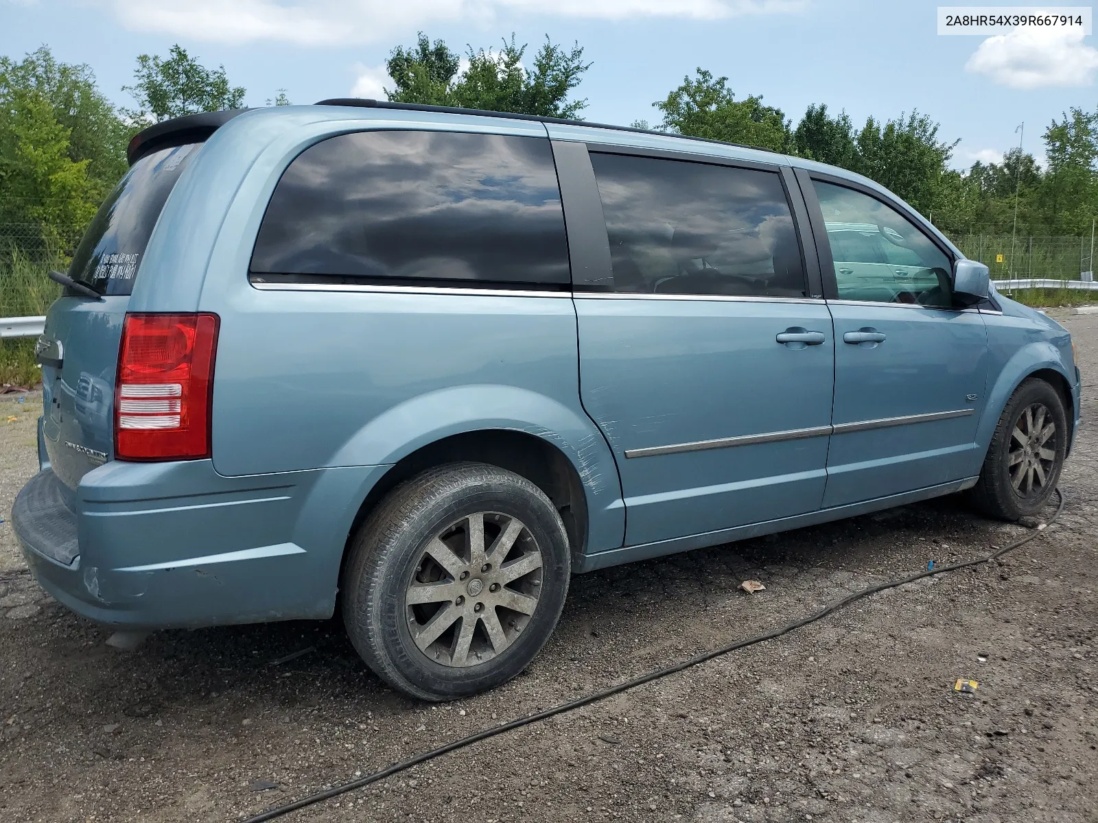 2009 Chrysler Town & Country Touring VIN: 2A8HR54X39R667914 Lot: 66010904