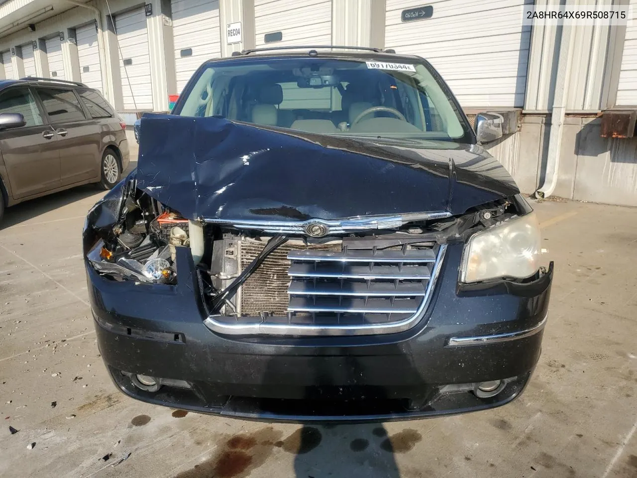 2A8HR64X69R508715 2009 Chrysler Town & Country Limited