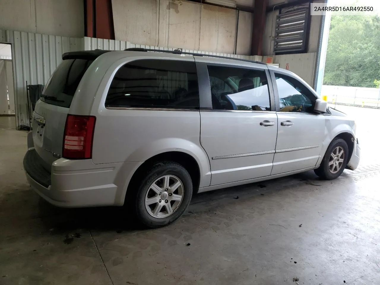 2010 Chrysler Town & Country Touring VIN: 2A4RR5D16AR492550 Lot: 61033944