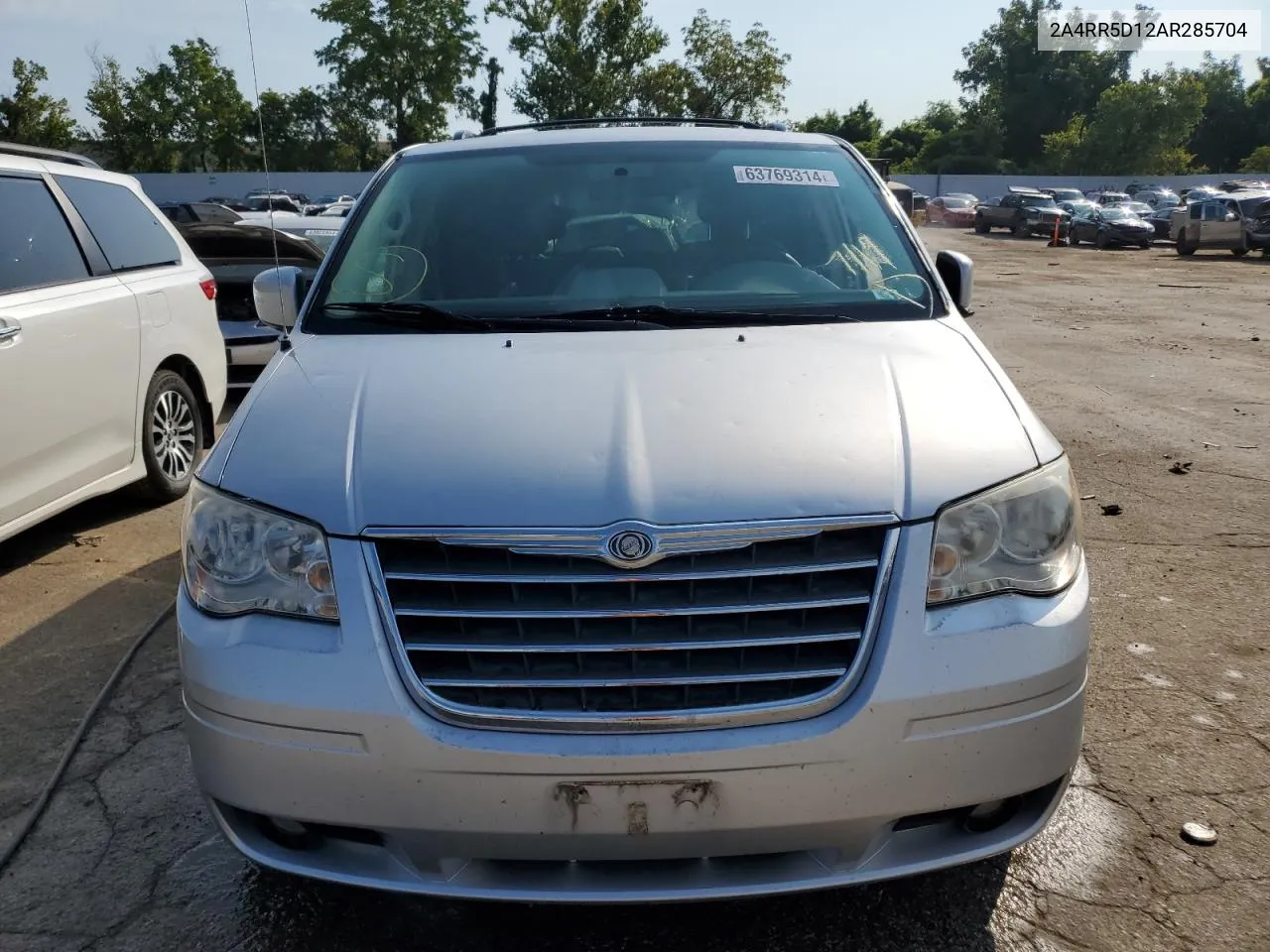 2010 Chrysler Town & Country Touring VIN: 2A4RR5D12AR285704 Lot: 63769314