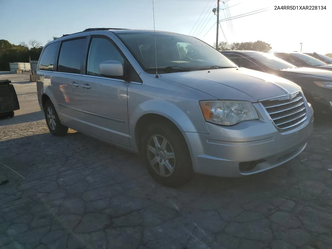 2010 Chrysler Town & Country Touring VIN: 2A4RR5D1XAR228134 Lot: 74391474