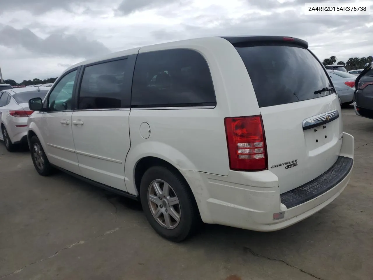 2010 Chrysler Town & Country Lx VIN: 2A4RR2D15AR376738 Lot: 74885394