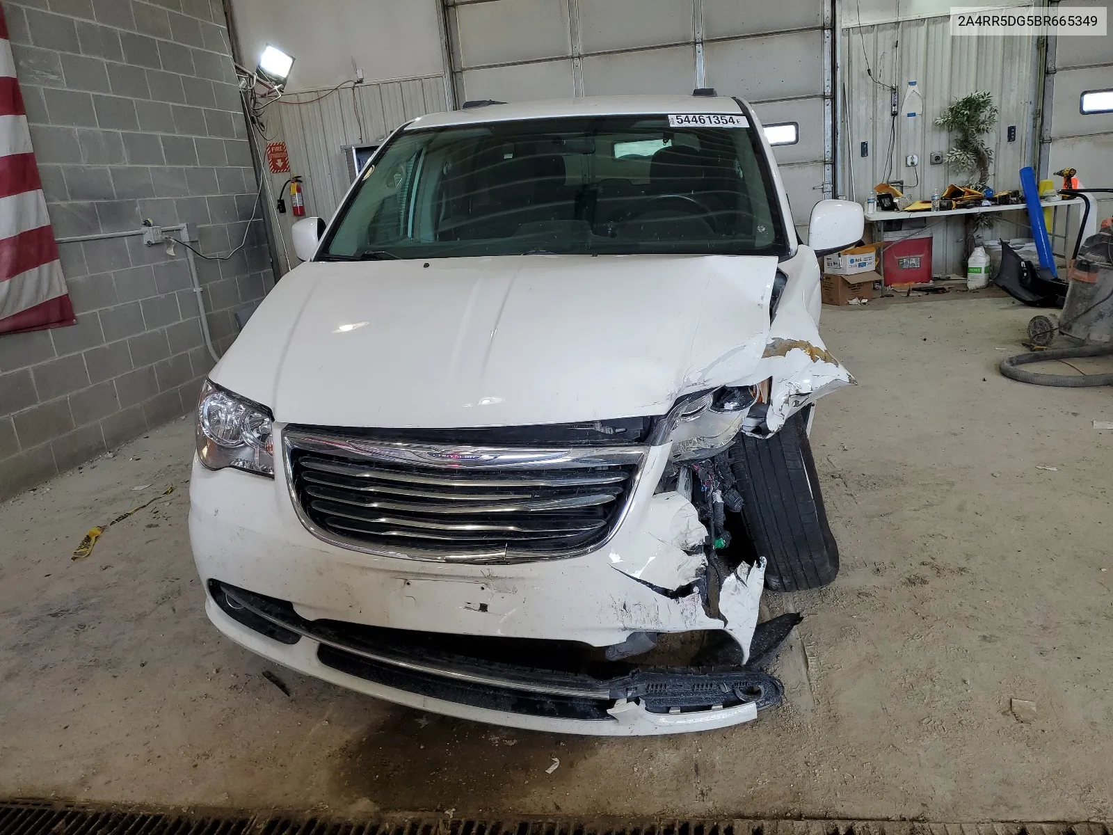 2011 Chrysler Town & Country Touring VIN: 2A4RR5DG5BR665349 Lot: 54461354