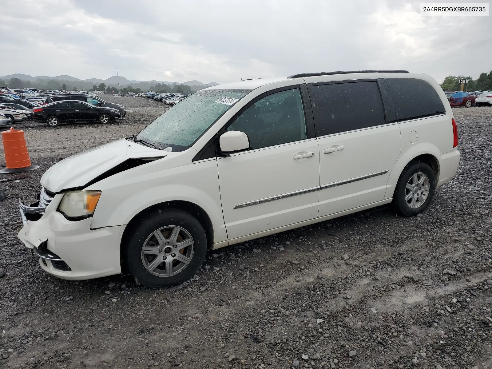 2A4RR5DGXBR665735 2011 Chrysler Town & Country Touring