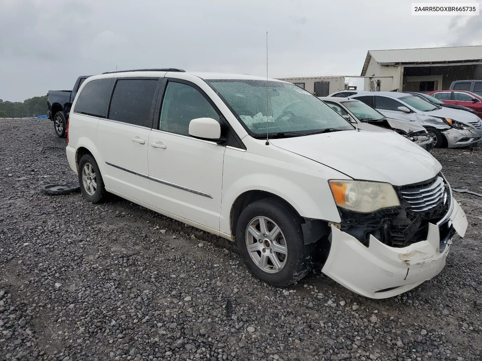 2A4RR5DGXBR665735 2011 Chrysler Town & Country Touring