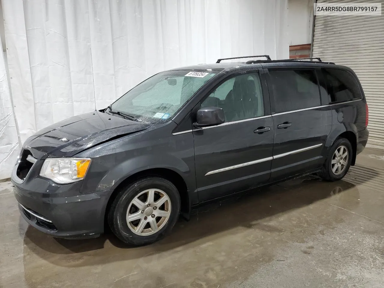 2A4RR5DG8BR799157 2011 Chrysler Town & Country Touring