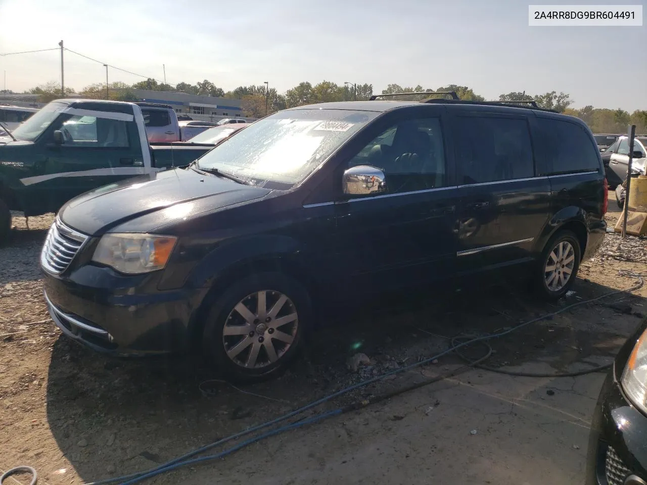 2A4RR8DG9BR604491 2011 Chrysler Town & Country Touring L