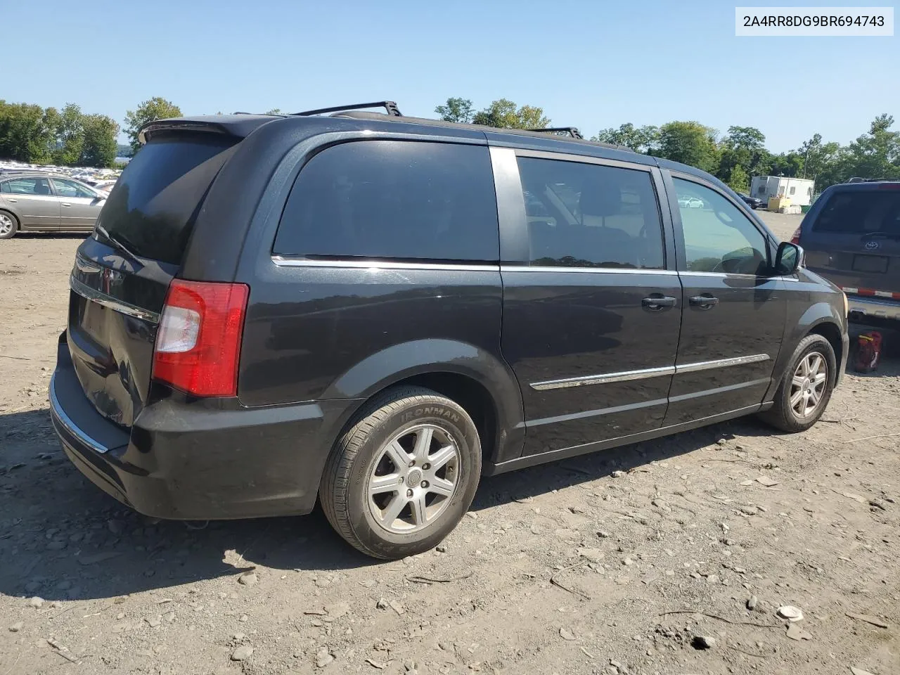 2011 Chrysler Town & Country Touring L VIN: 2A4RR8DG9BR694743 Lot: 70182344