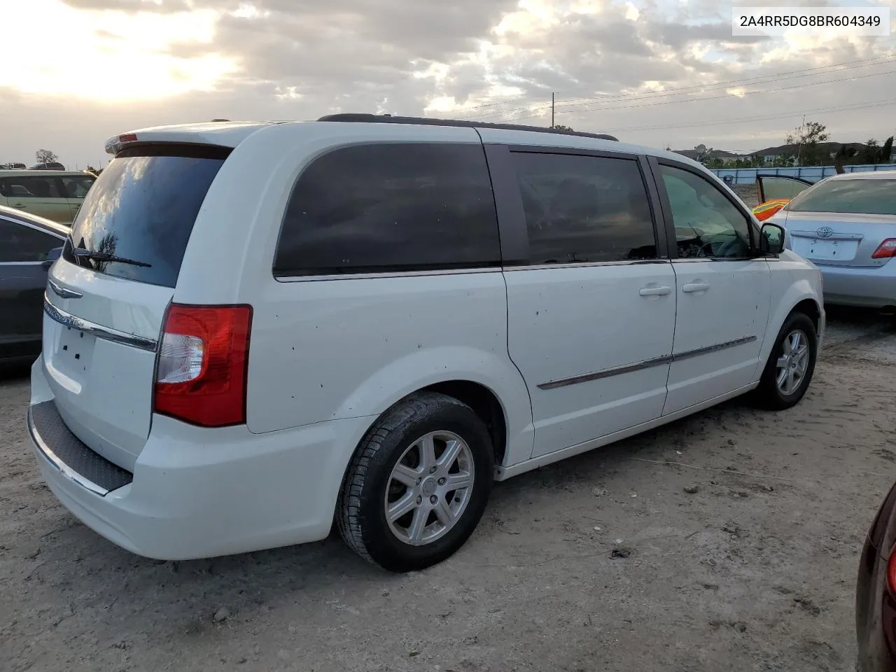 2011 Chrysler Town & Country Touring VIN: 2A4RR5DG8BR604349 Lot: 74632424