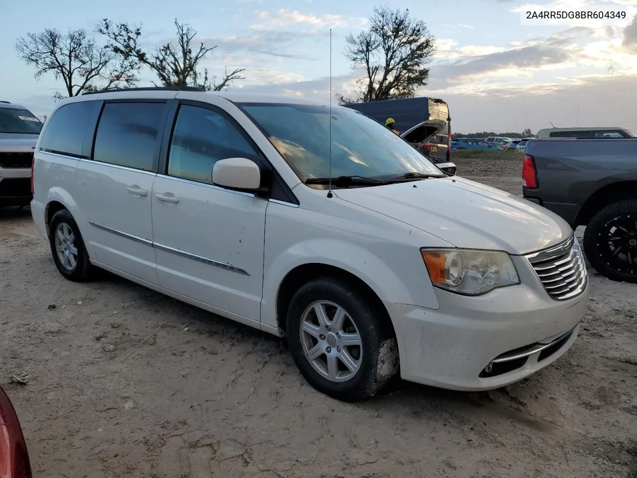 2011 Chrysler Town & Country Touring VIN: 2A4RR5DG8BR604349 Lot: 74632424