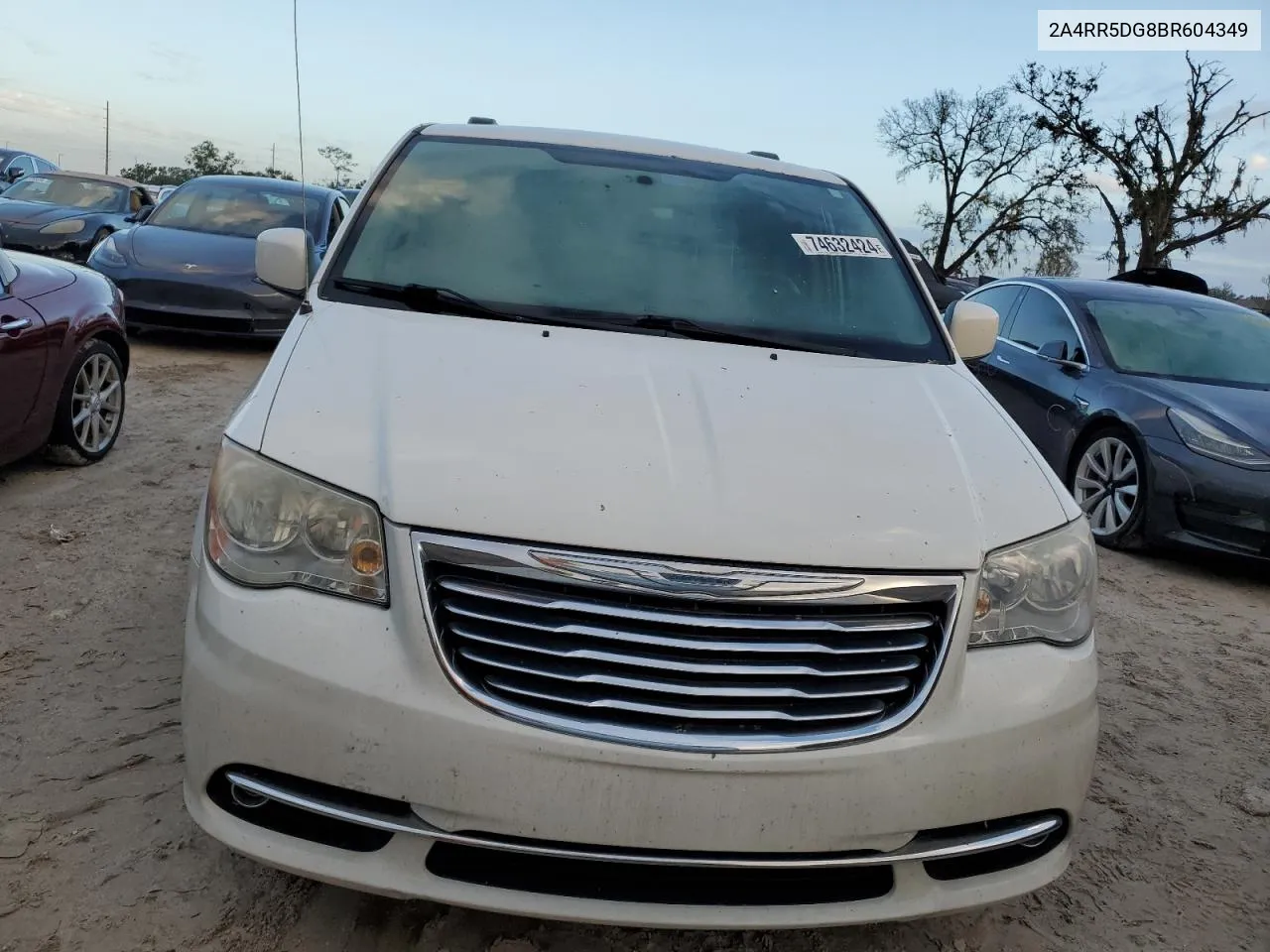 2011 Chrysler Town & Country Touring VIN: 2A4RR5DG8BR604349 Lot: 74632424