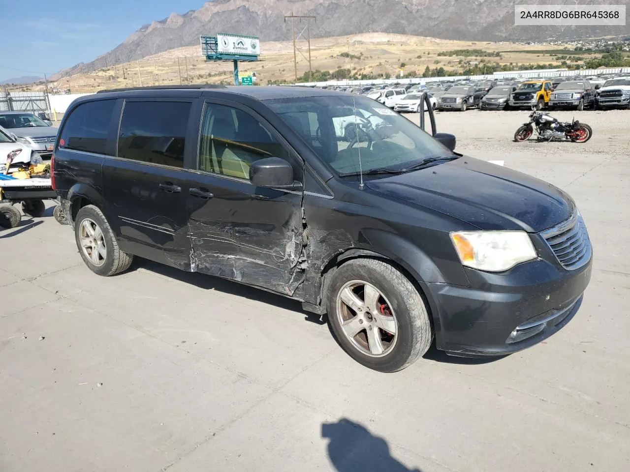 2011 Chrysler Town & Country Touring L VIN: 2A4RR8DG6BR645368 Lot: 75322154