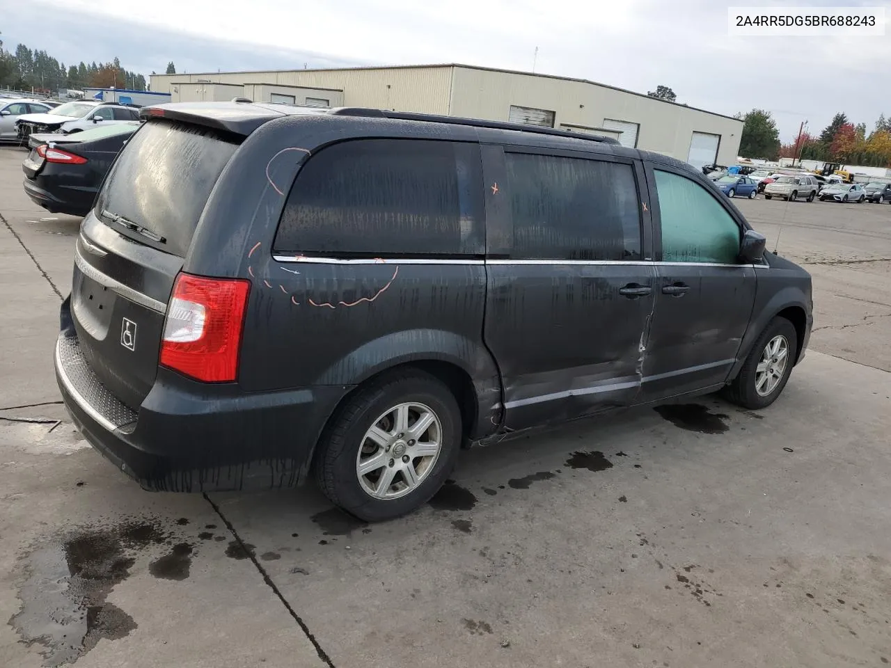 2011 Chrysler Town & Country Touring VIN: 2A4RR5DG5BR688243 Lot: 77597834