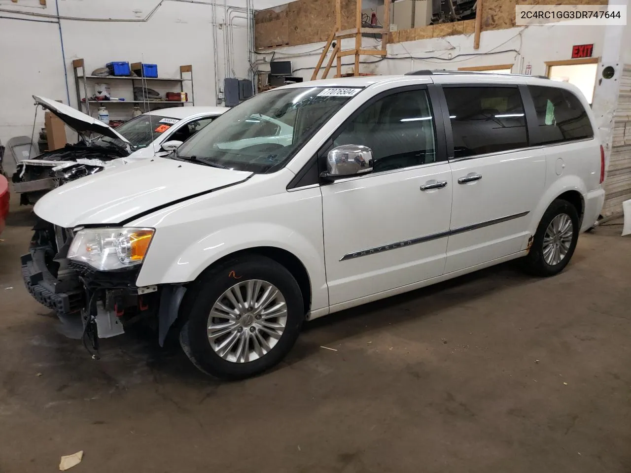 2013 Chrysler Town & Country Limited VIN: 2C4RC1GG3DR747644 Lot: 77076504