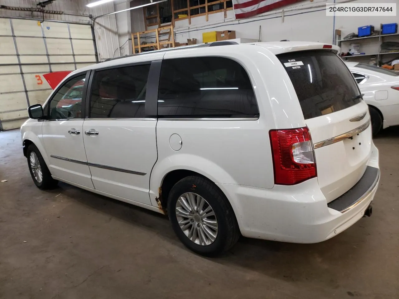 2013 Chrysler Town & Country Limited VIN: 2C4RC1GG3DR747644 Lot: 77076504