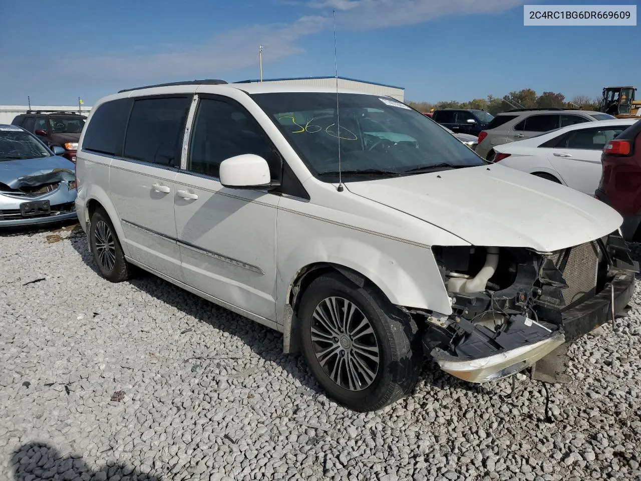 2013 Chrysler Town & Country Touring VIN: 2C4RC1BG6DR669609 Lot: 77401844