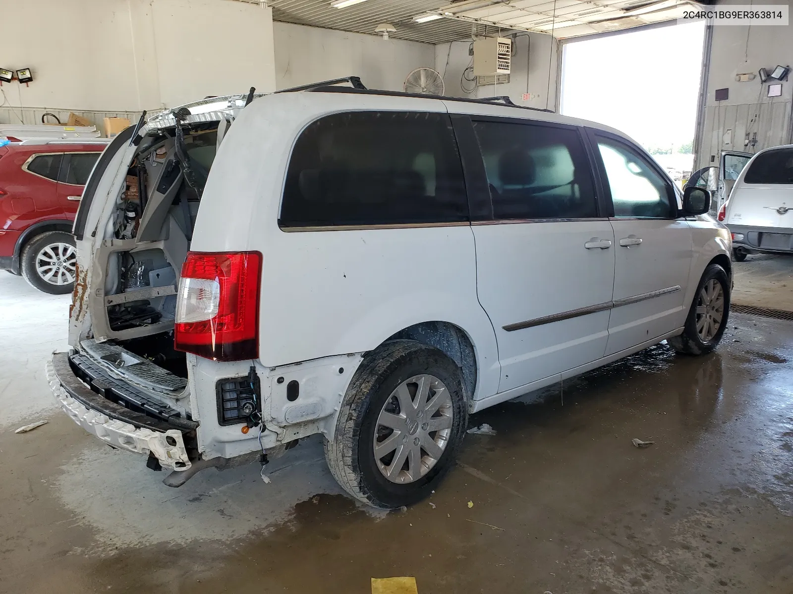 2C4RC1BG9ER363814 2014 Chrysler Town & Country Touring