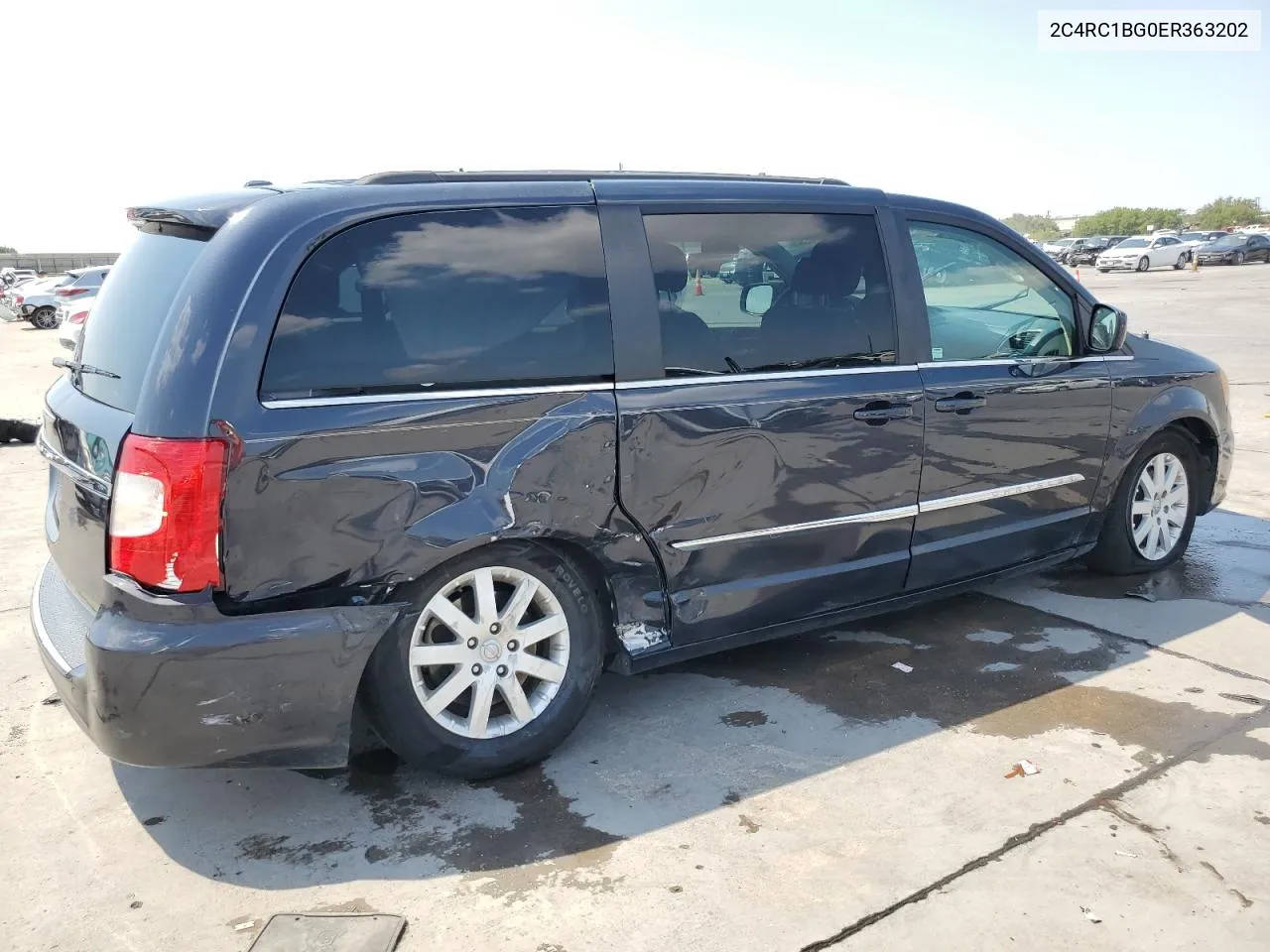 2C4RC1BG0ER363202 2014 Chrysler Town & Country Touring