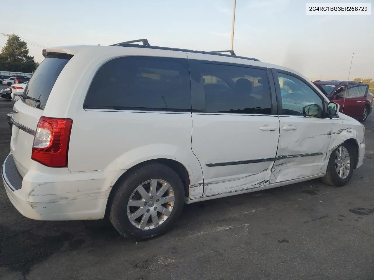 2014 Chrysler Town & Country Touring VIN: 2C4RC1BG3ER268729 Lot: 68706124