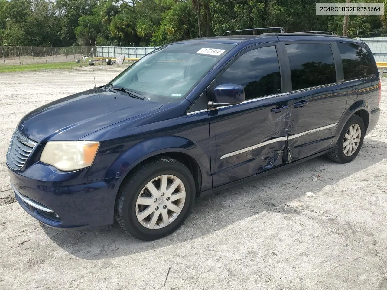 2014 Chrysler Town & Country Touring VIN: 2C4RC1BG2ER255664 Lot: 71721924