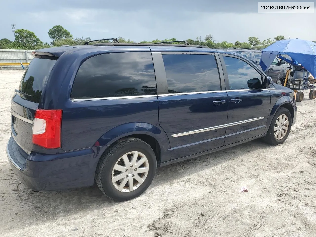 2014 Chrysler Town & Country Touring VIN: 2C4RC1BG2ER255664 Lot: 71721924