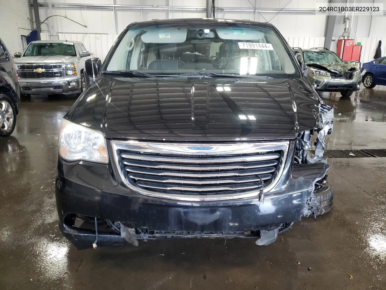 2014 Chrysler Town & Country Touring VIN: 2C4RC1BG3ER229123 Lot: 71891444