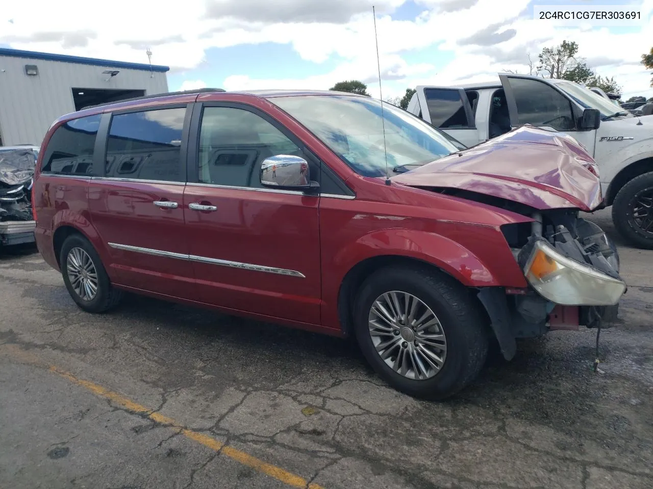 2014 Chrysler Town & Country Touring L VIN: 2C4RC1CG7ER303691 Lot: 72711444