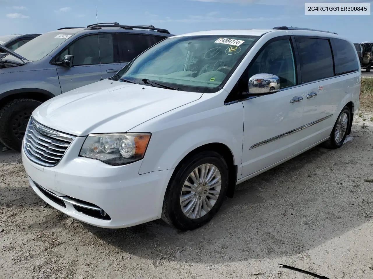 2014 Chrysler Town & Country Limited VIN: 2C4RC1GG1ER300845 Lot: 74054114