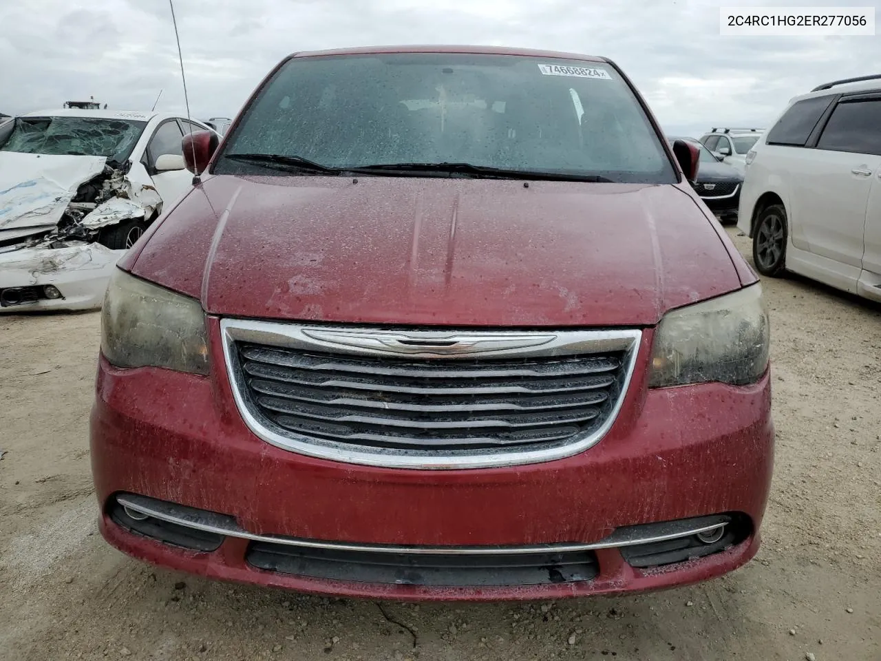 2014 Chrysler Town & Country S VIN: 2C4RC1HG2ER277056 Lot: 74668824