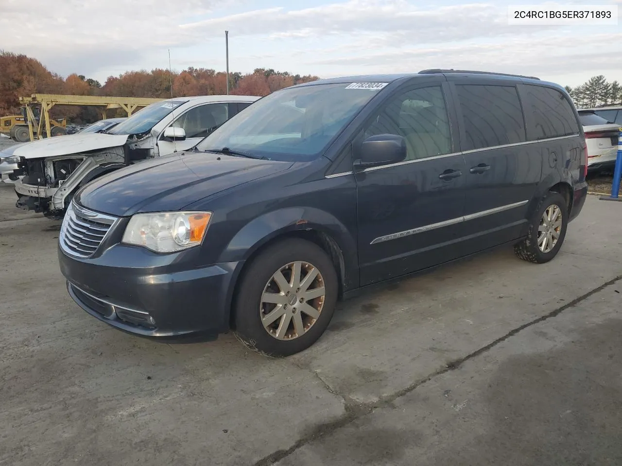 2014 Chrysler Town & Country Touring VIN: 2C4RC1BG5ER371893 Lot: 77823034