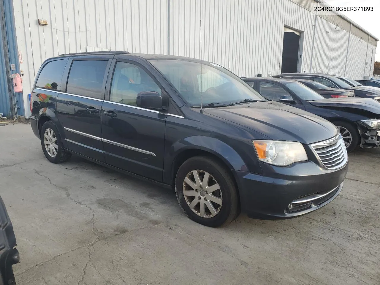 2014 Chrysler Town & Country Touring VIN: 2C4RC1BG5ER371893 Lot: 77823034