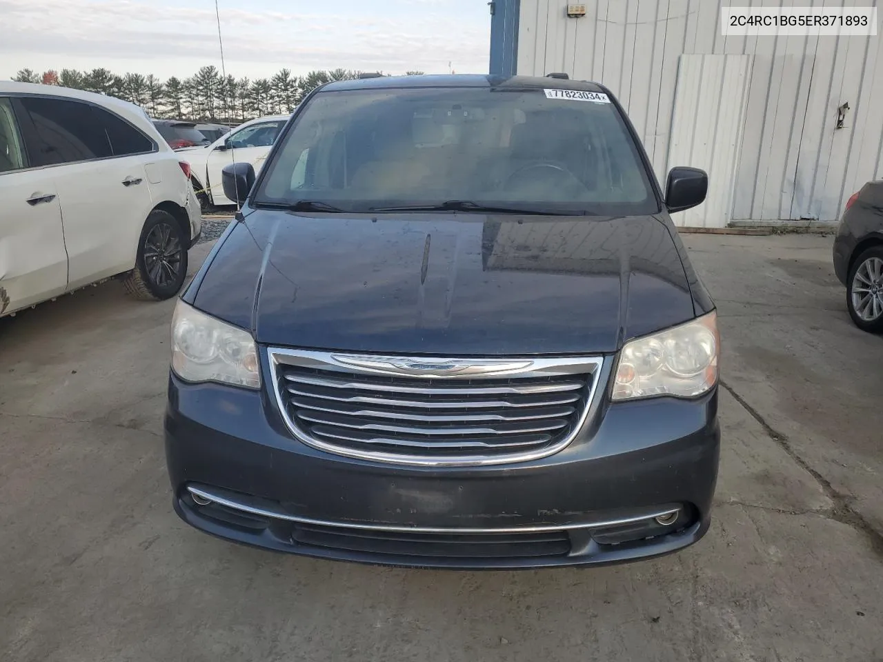 2014 Chrysler Town & Country Touring VIN: 2C4RC1BG5ER371893 Lot: 77823034