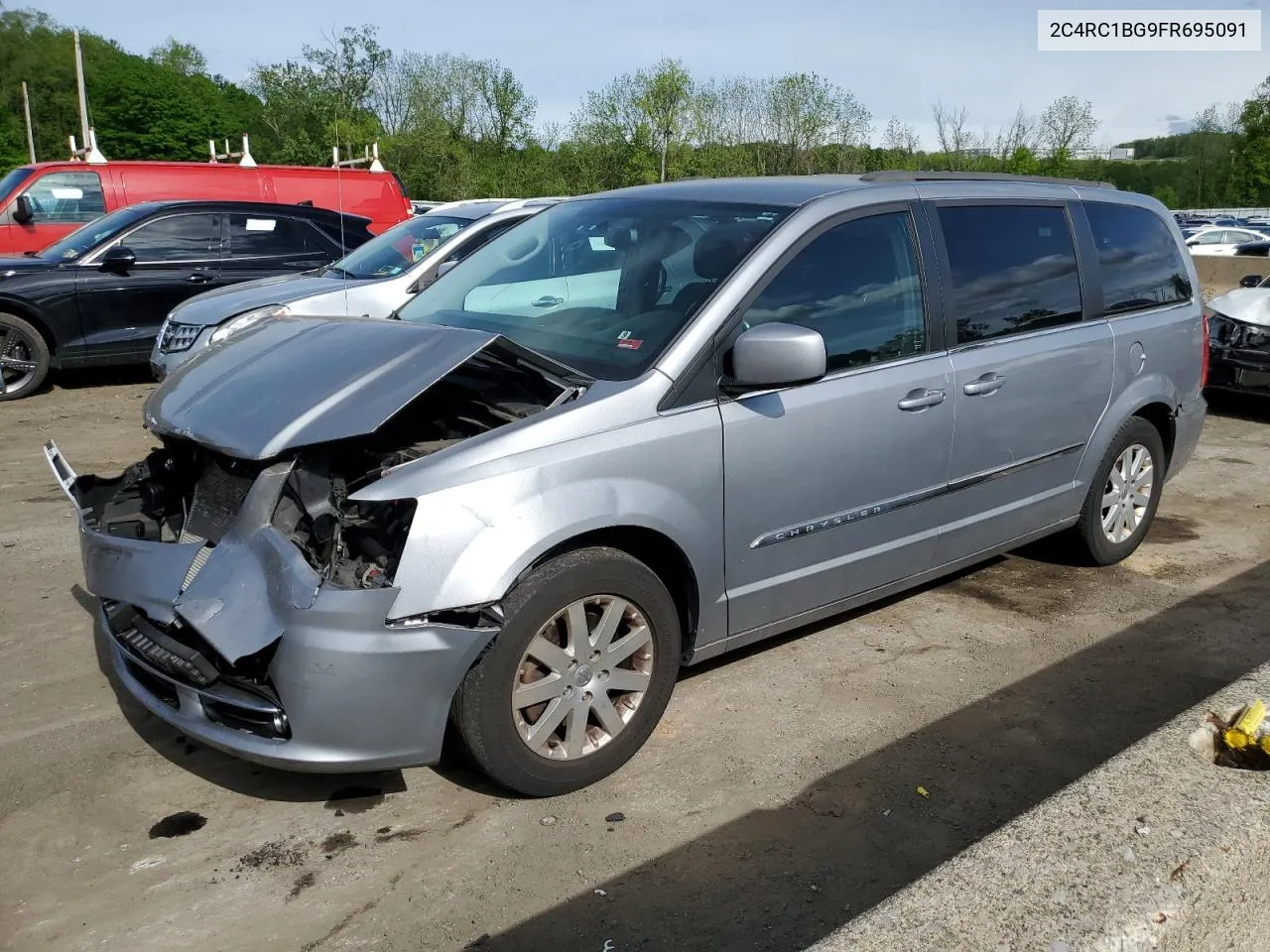 2015 Chrysler Town & Country Touring VIN: 2C4RC1BG9FR695091 Lot: 53304564