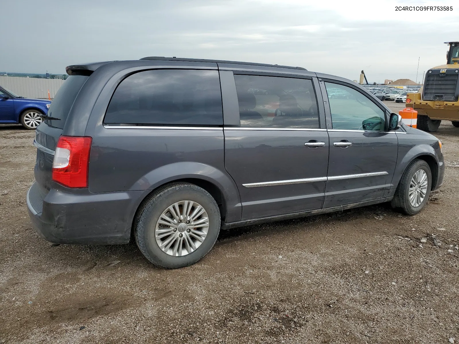 2015 Chrysler Town & Country Touring L VIN: 2C4RC1CG9FR753585 Lot: 61249134