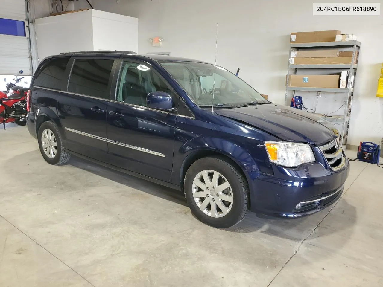 2015 Chrysler Town & Country Touring VIN: 2C4RC1BG6FR618890 Lot: 62682234