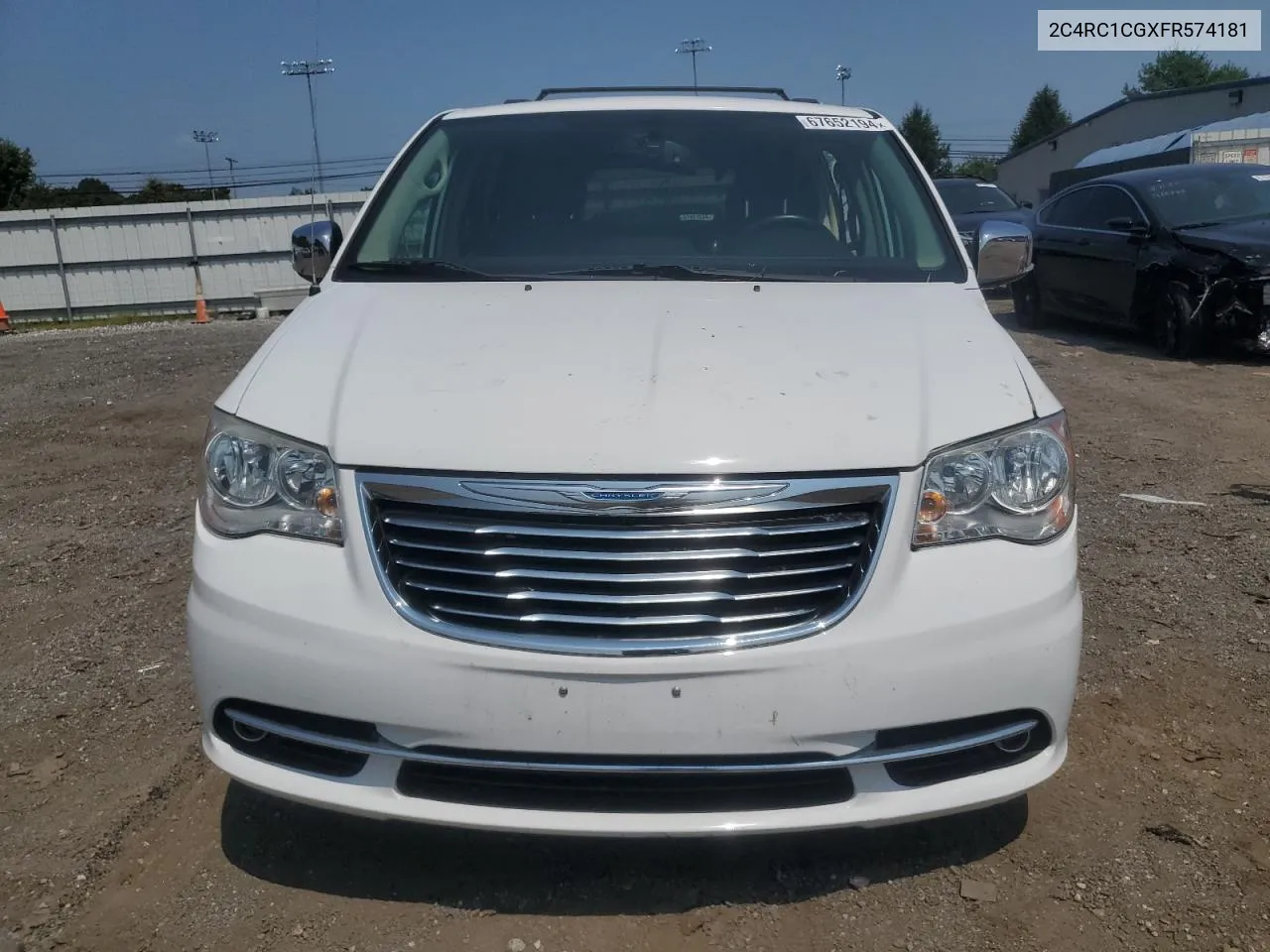 2015 Chrysler Town & Country Touring L VIN: 2C4RC1CGXFR574181 Lot: 67652194