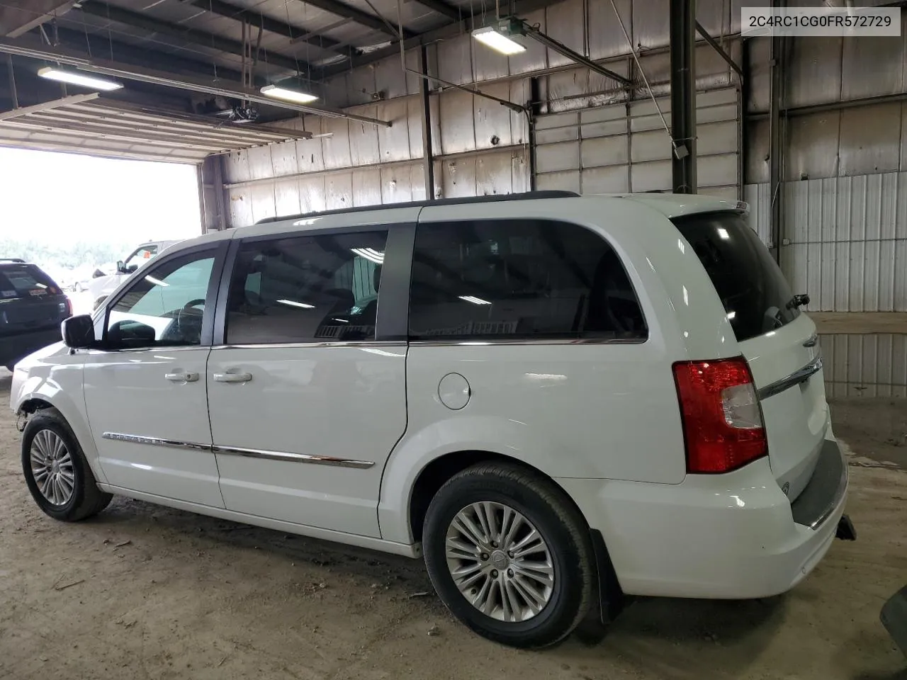 2015 Chrysler Town & Country Touring L VIN: 2C4RC1CG0FR572729 Lot: 67837094