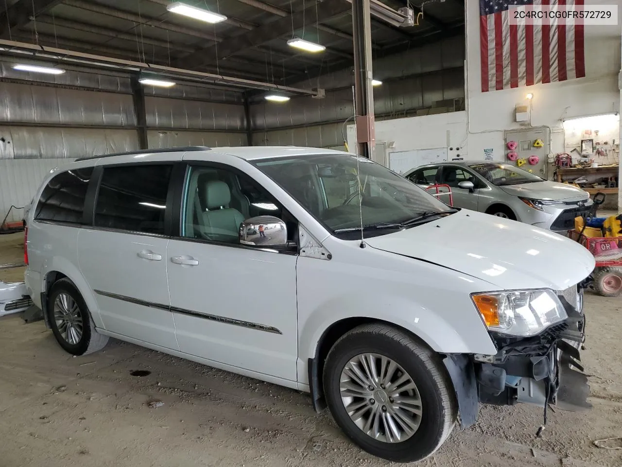 2015 Chrysler Town & Country Touring L VIN: 2C4RC1CG0FR572729 Lot: 67837094