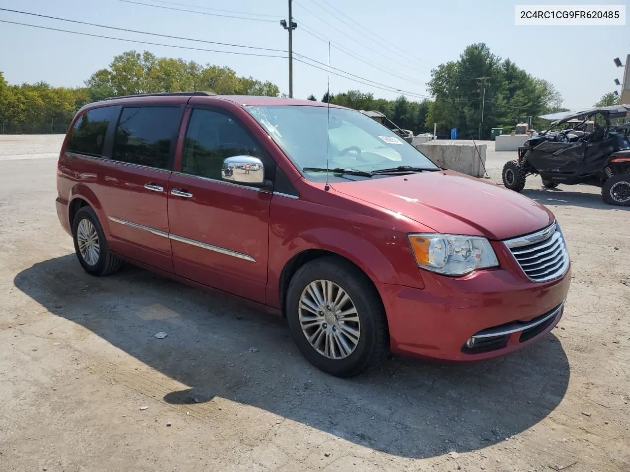 2015 Chrysler Town & Country Touring L VIN: 2C4RC1CG9FR620485 Lot: 69820694