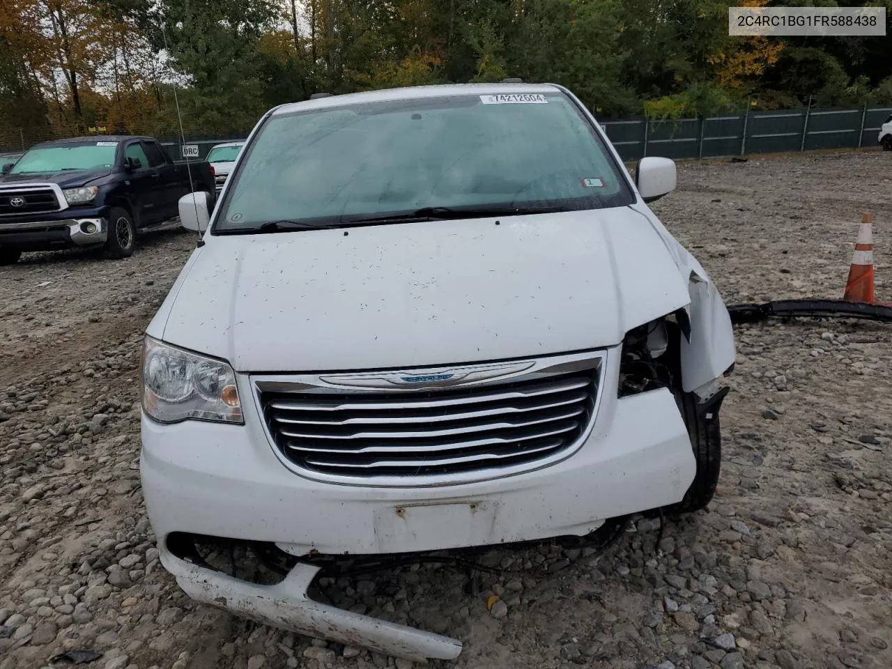 2015 Chrysler Town & Country Touring VIN: 2C4RC1BG1FR588438 Lot: 74212604