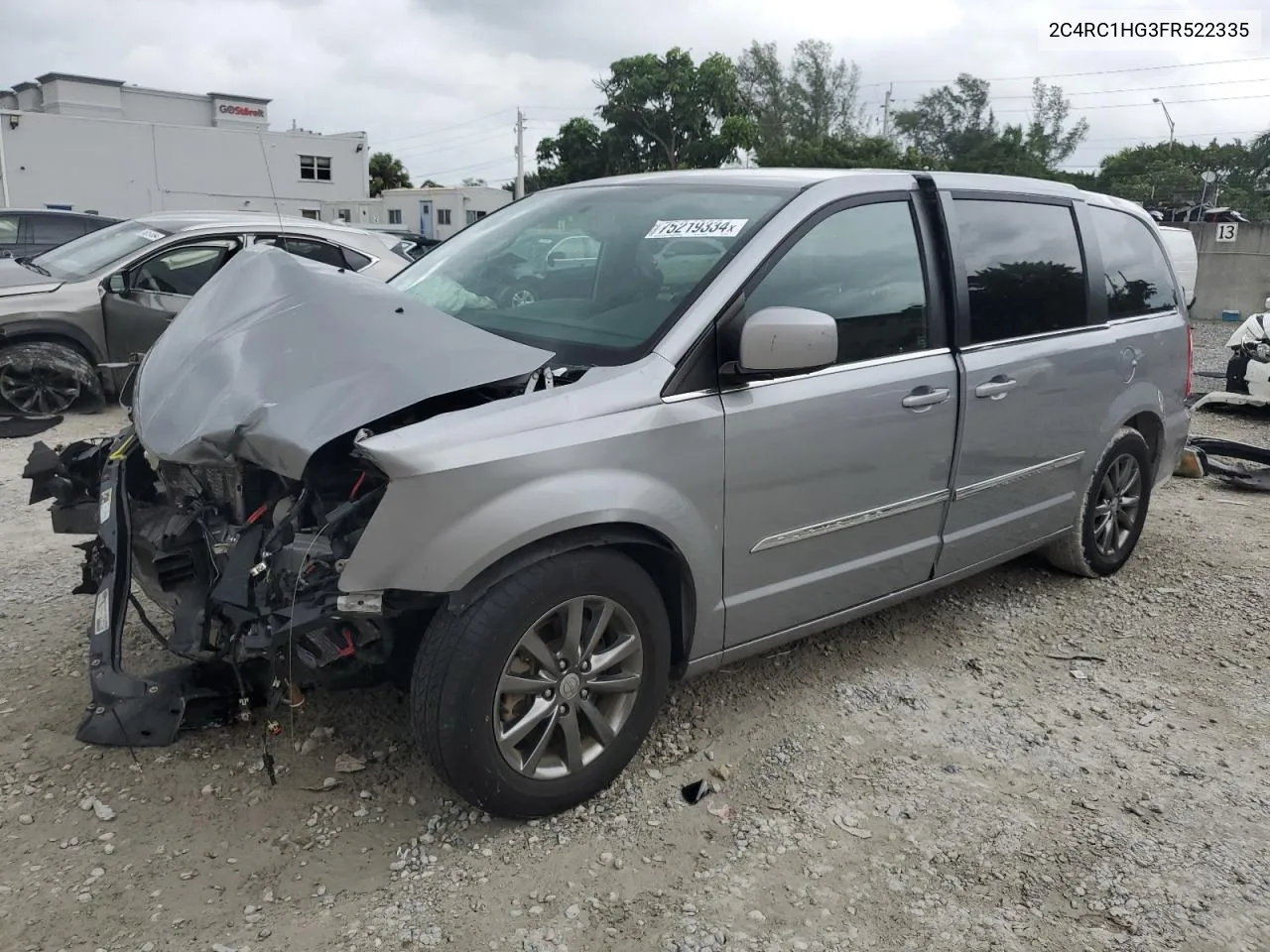 2015 Chrysler Town & Country S VIN: 2C4RC1HG3FR522335 Lot: 75219334