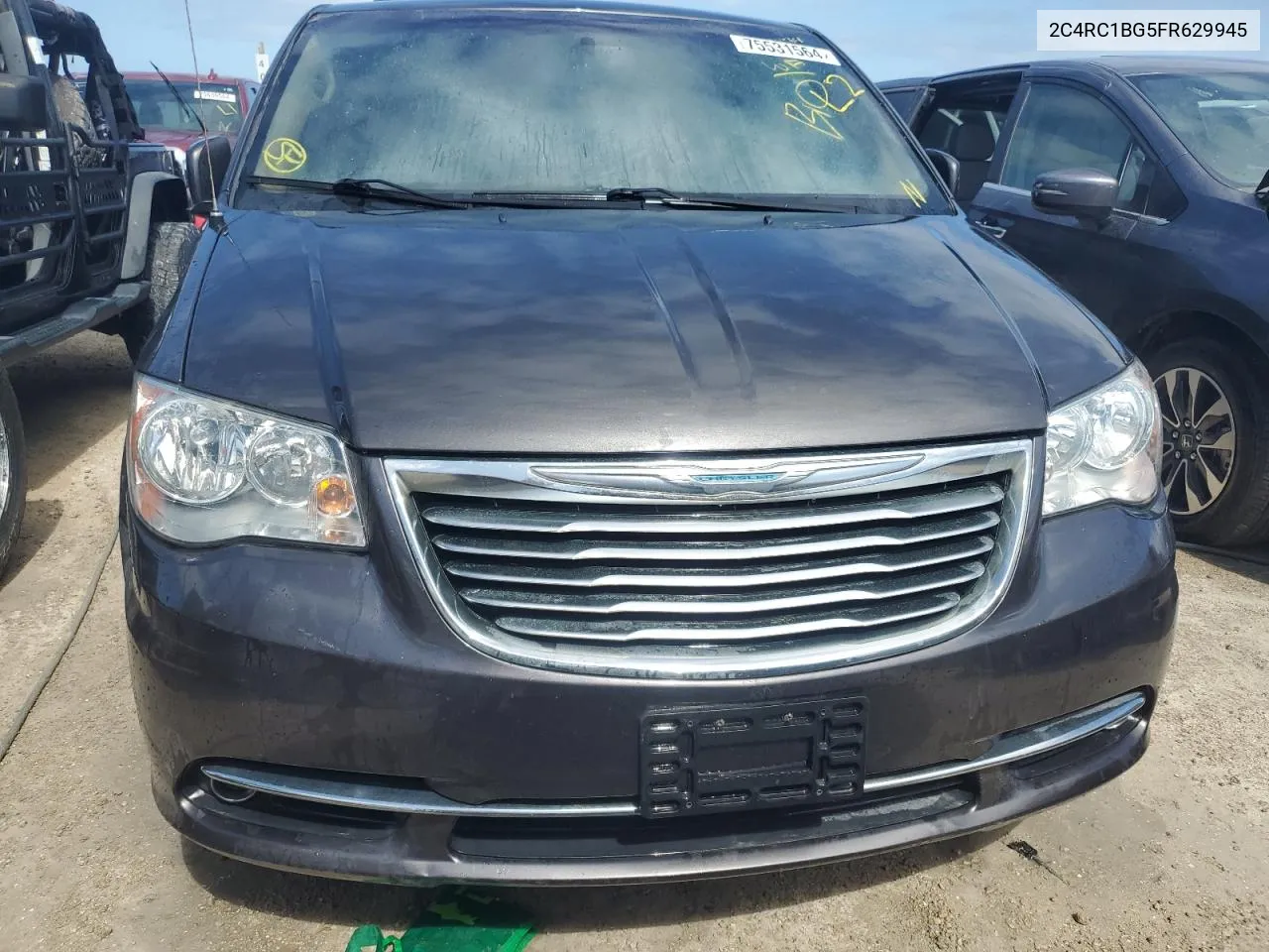 2015 Chrysler Town & Country Touring VIN: 2C4RC1BG5FR629945 Lot: 75531564