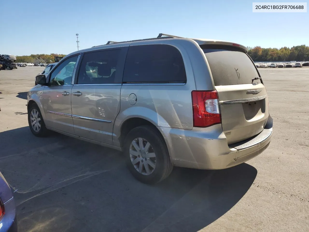 2015 Chrysler Town & Country Touring VIN: 2C4RC1BG2FR706688 Lot: 75750134