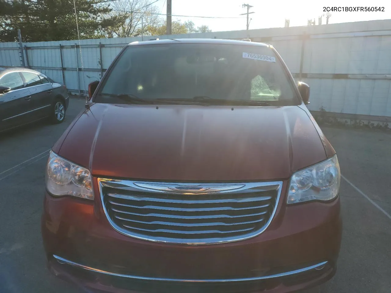 2015 Chrysler Town & Country Touring VIN: 2C4RC1BGXFR560542 Lot: 76536904