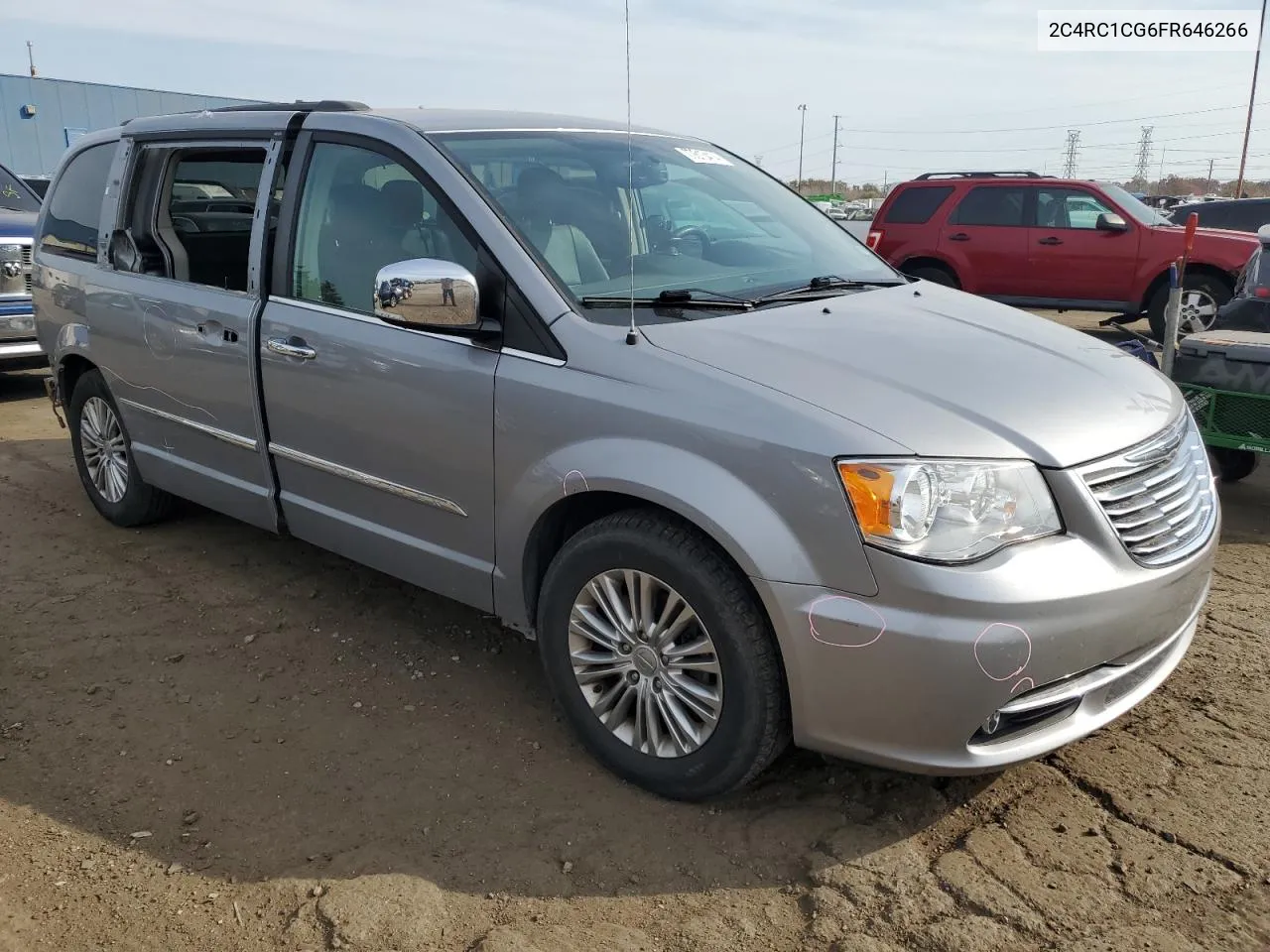 2015 Chrysler Town & Country Touring L VIN: 2C4RC1CG6FR646266 Lot: 77613414