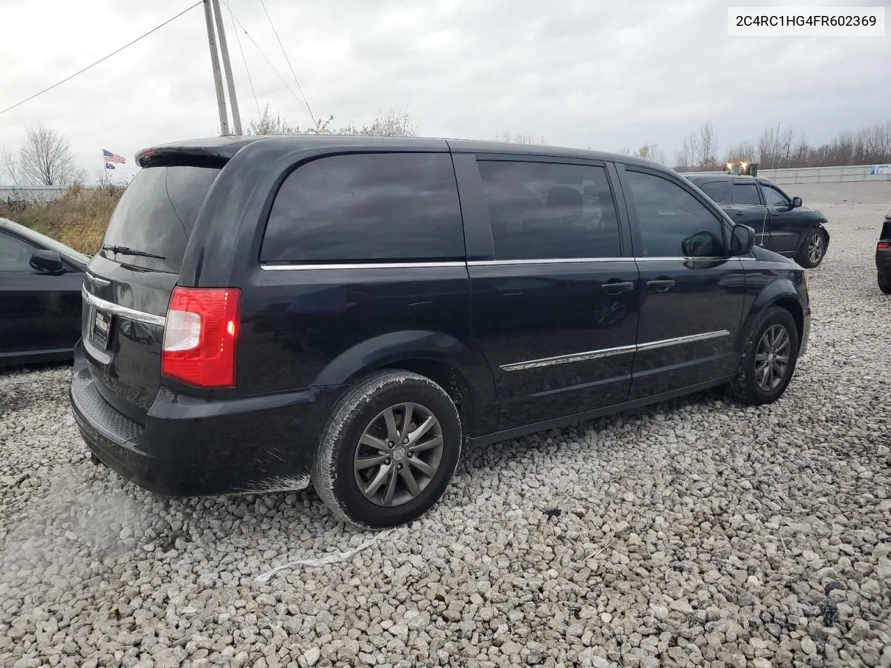 2015 Chrysler Town & Country S VIN: 2C4RC1HG4FR602369 Lot: 79313554