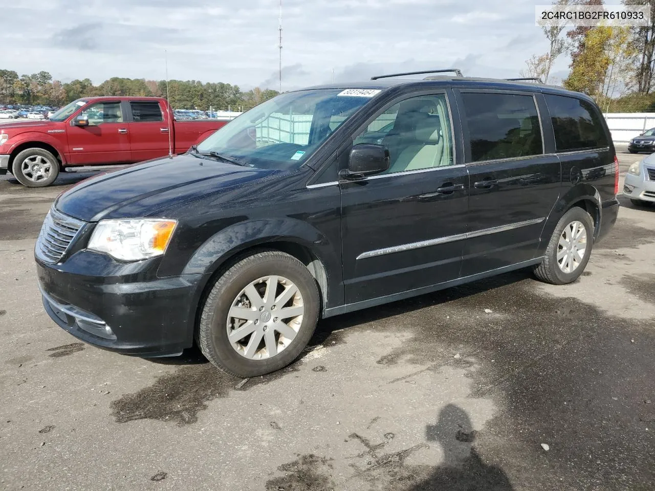 2015 Chrysler Town & Country Touring VIN: 2C4RC1BG2FR610933 Lot: 80319464